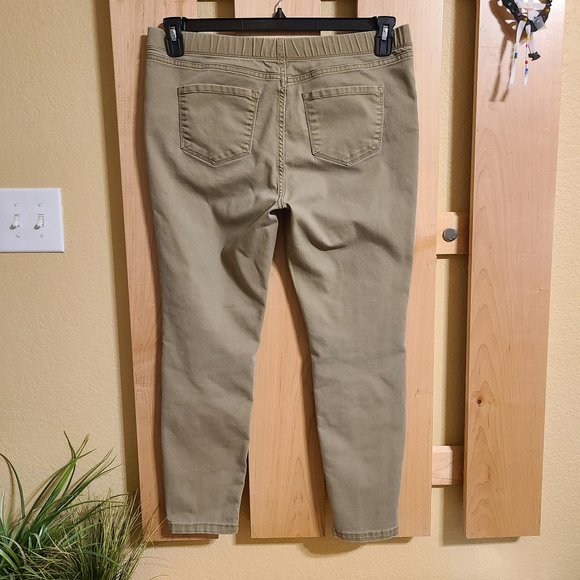 St. John's Bay Womens Pull on Ankle Jeans Skinny Leg Elastic Waist Tan Size 12 - Picture 8 of 8